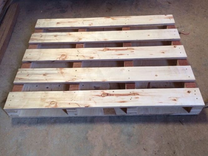 Pallet gỗ 16